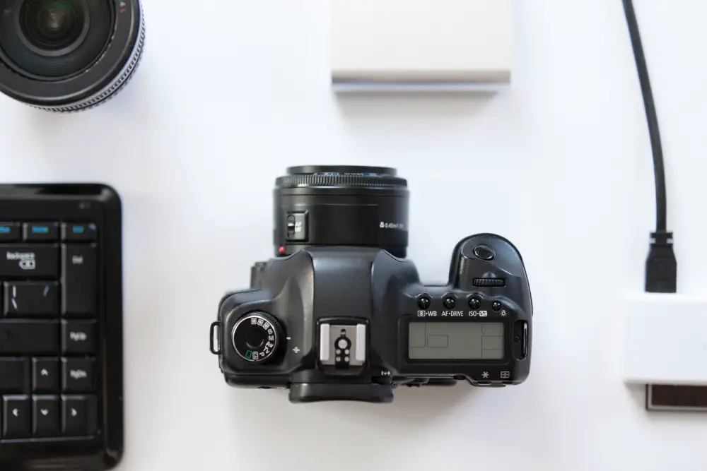 How to Charge Canon Rebel t7i without Charger?