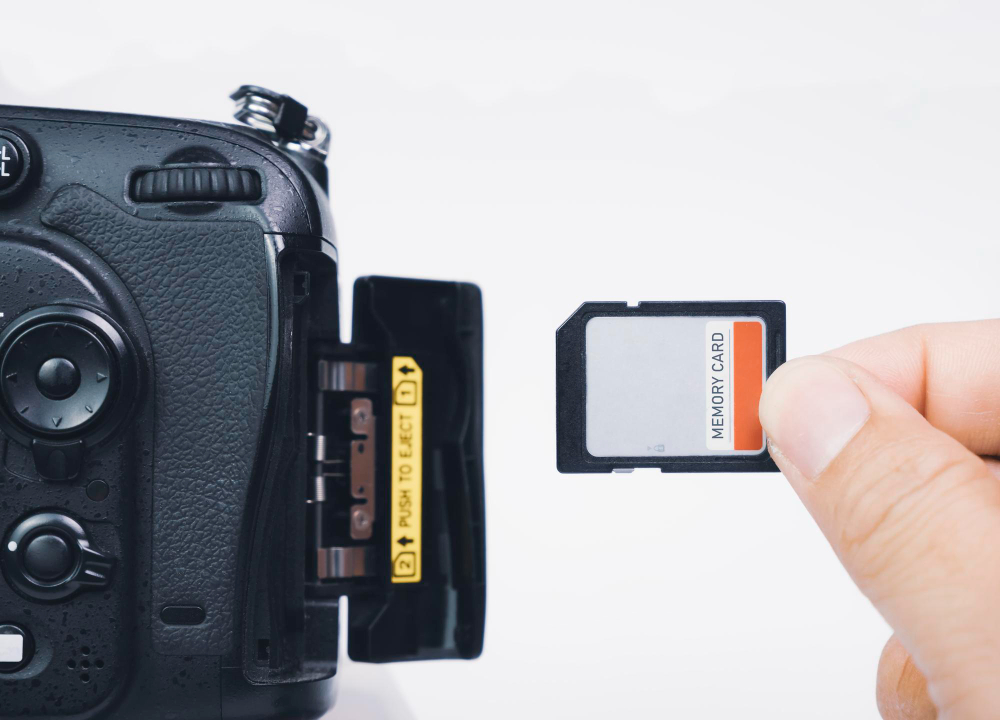 How to Unlock a Memory Card on a Canon Camera