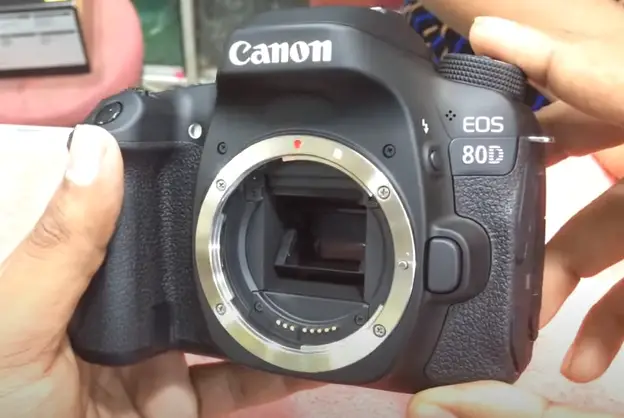  Does Canon 80d Have a Touch Screen?