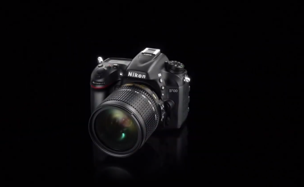 Does Nikon D7100 Have a Touch Screen?