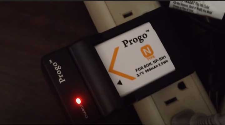 Sony Cybershot charging light