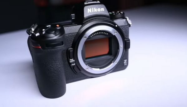  Nikon Z 7II FX-Format Mirrorless Camera