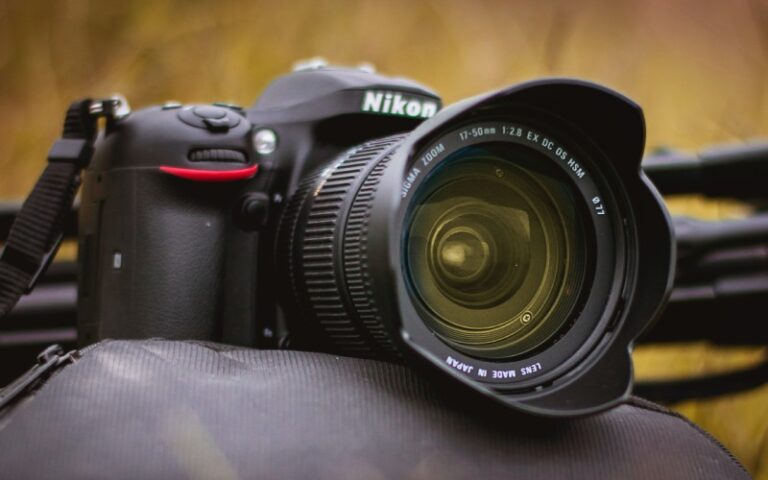 13 Nikon D3500 Essential Accessories for Creative Photography