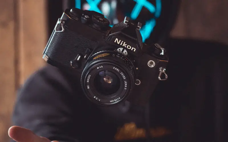 13 Essential Nikon D7500 Accessories